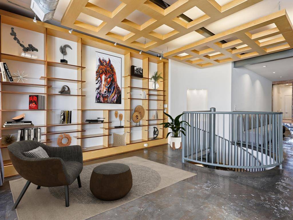 511 N Akard Street #1505, Dallas, TX 75201