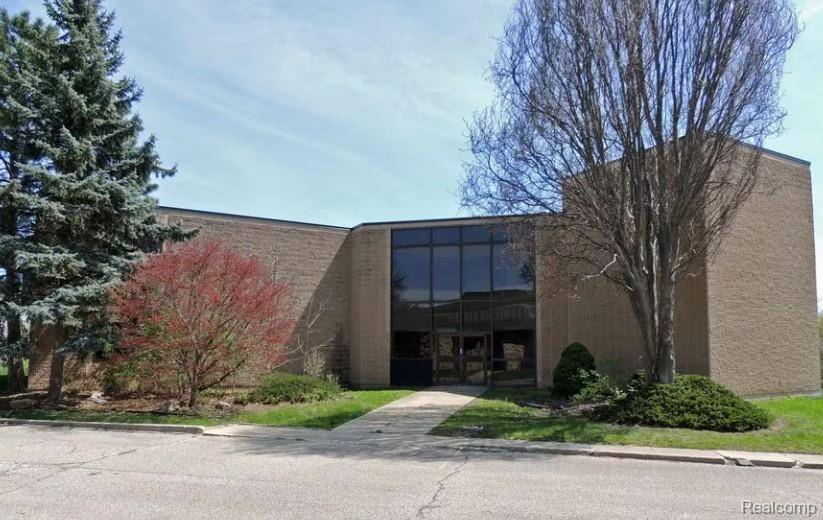 5057 W Bristol RD, Flint Charter Township, MI 48507