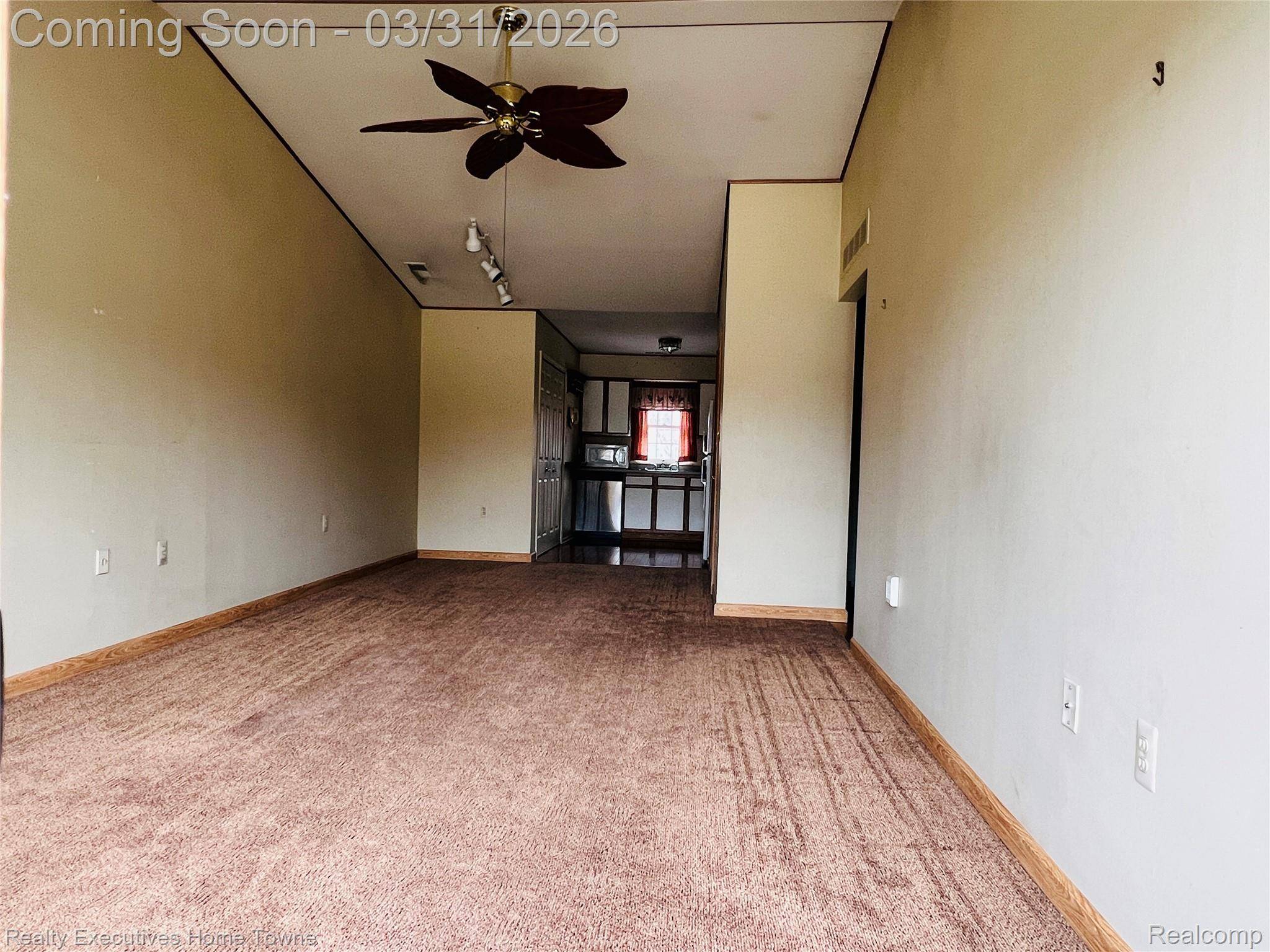 25860 Lira LN #5, Warren, MI 48089