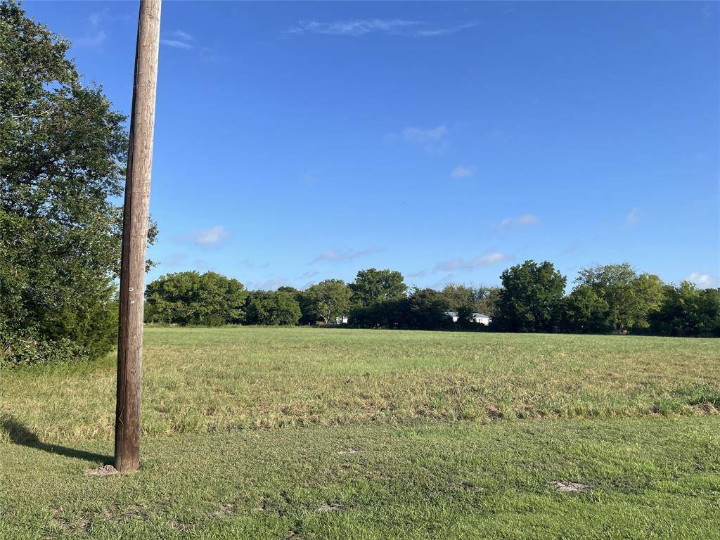 220 Tomahawk Drive, West Tawakoni, TX 75474
