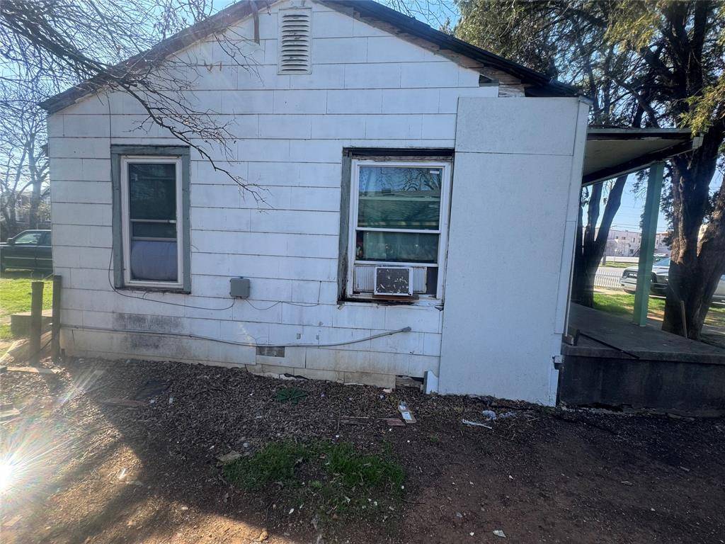 5933 Diaz Avenue, Fort Worth, TX 76107