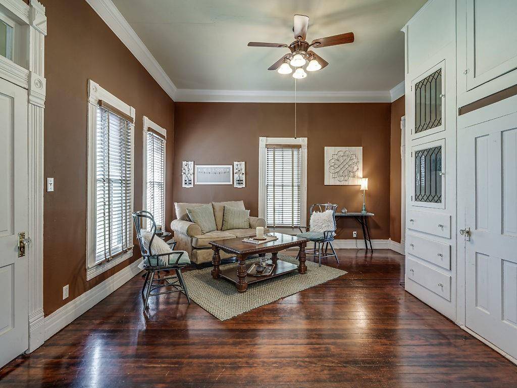 617 W Main Street, Midlothian, TX 76065