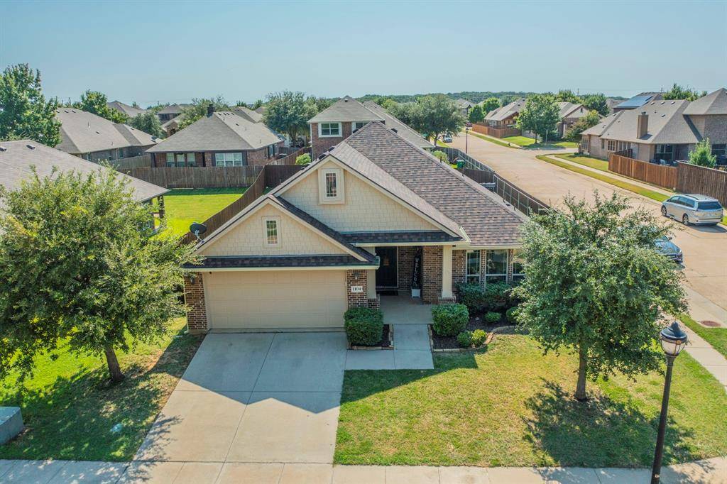 1104 Longhorn Drive, Aubrey, TX 76227