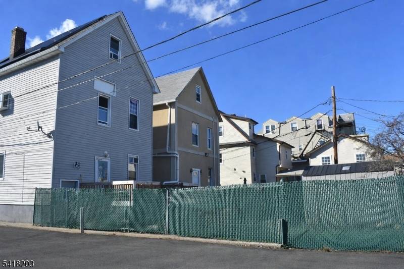 546 S Broad St, Elizabeth City, NJ 07202