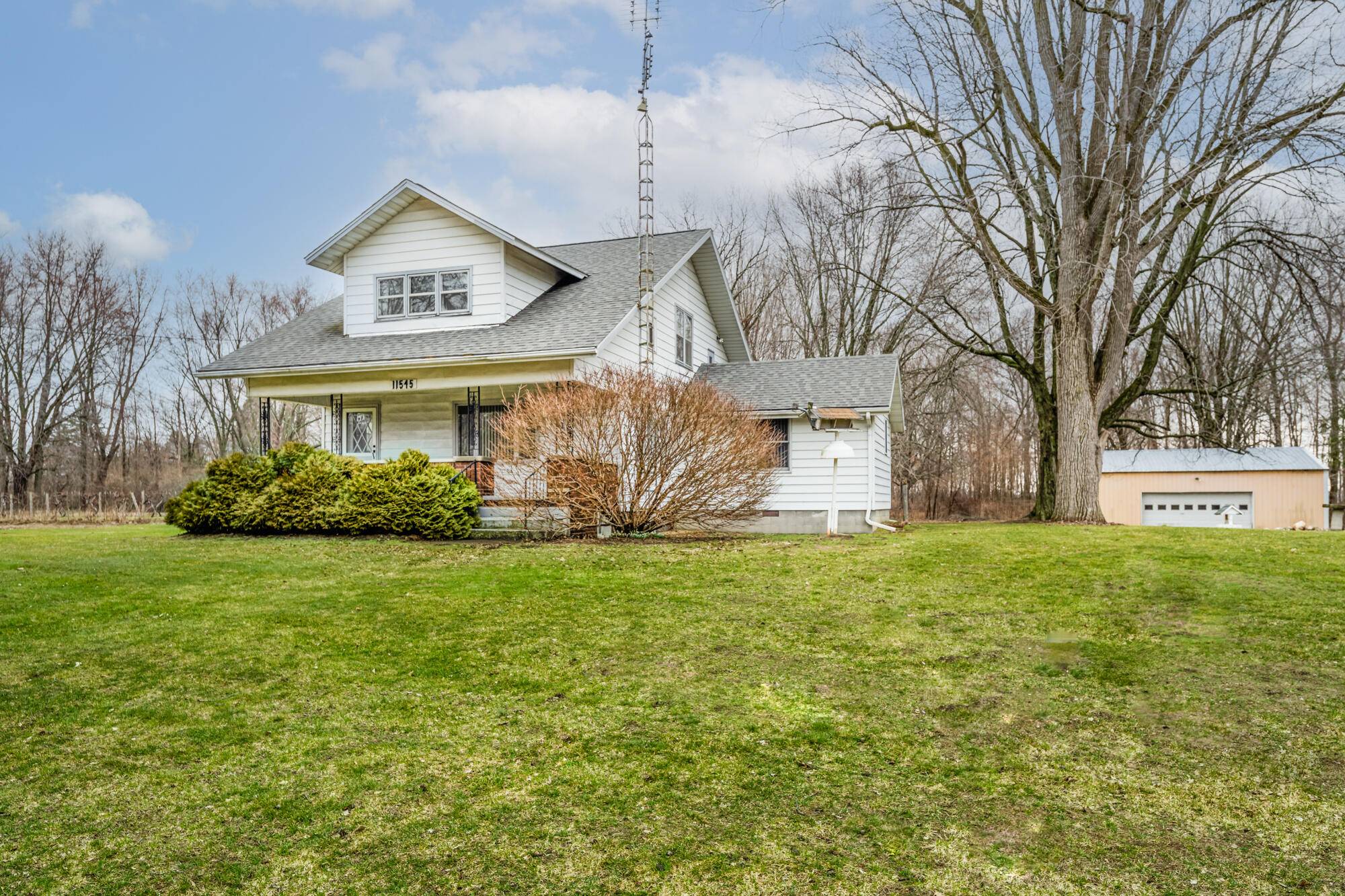 11545 Landon RD, Baroda Twp, MI 49101
