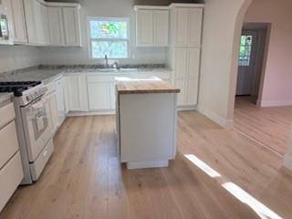 7305 Anderson Boulevard, Fort Worth, TX 76120