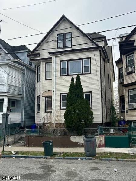 14 19Th Ave, Paterson City, NJ 07513