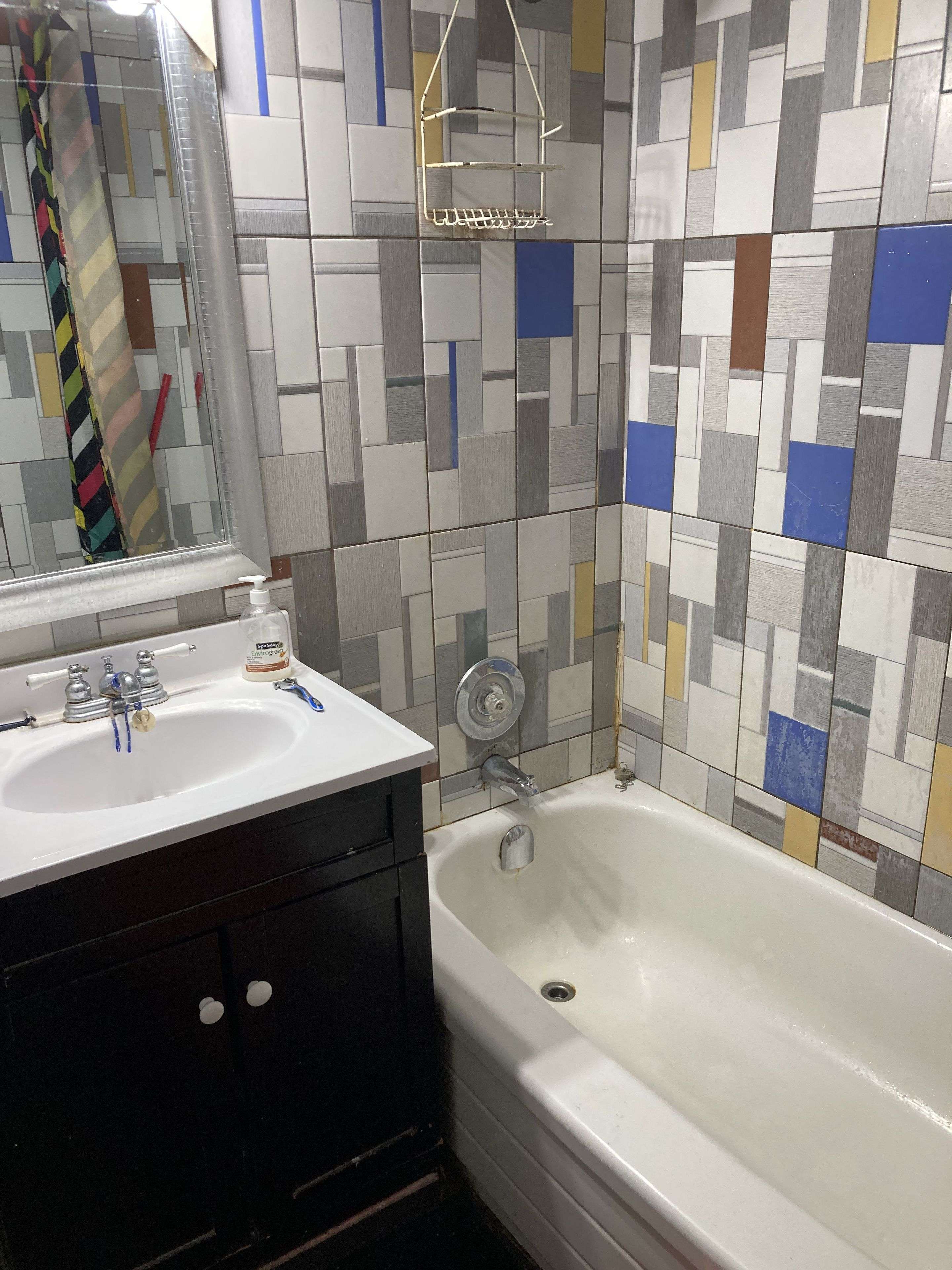 100 Lotherton Pathway #1202, Toronto W04, ON M6B 2G8