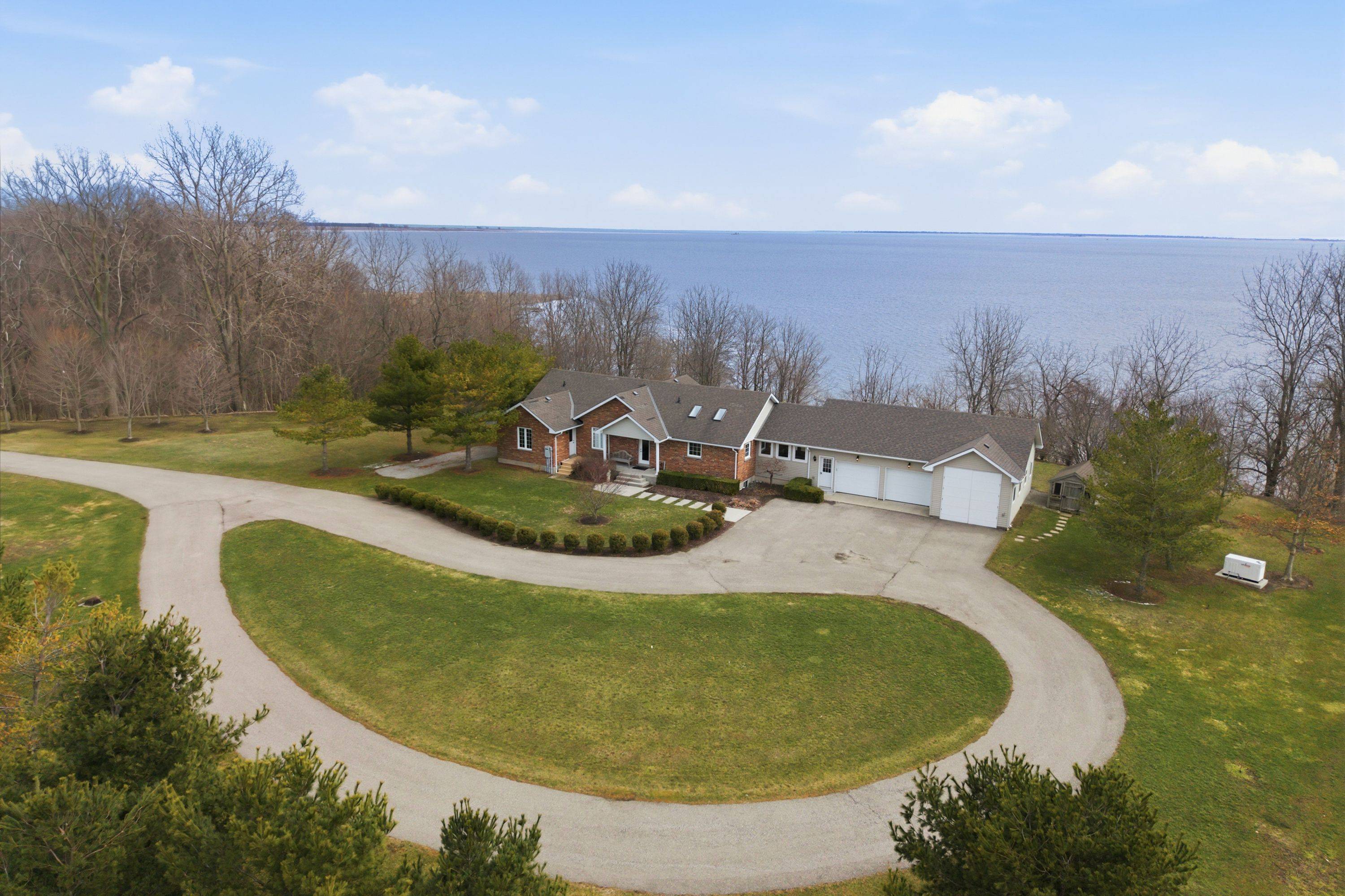 648 FRONT RD, Norfolk, ON N0E 1P0