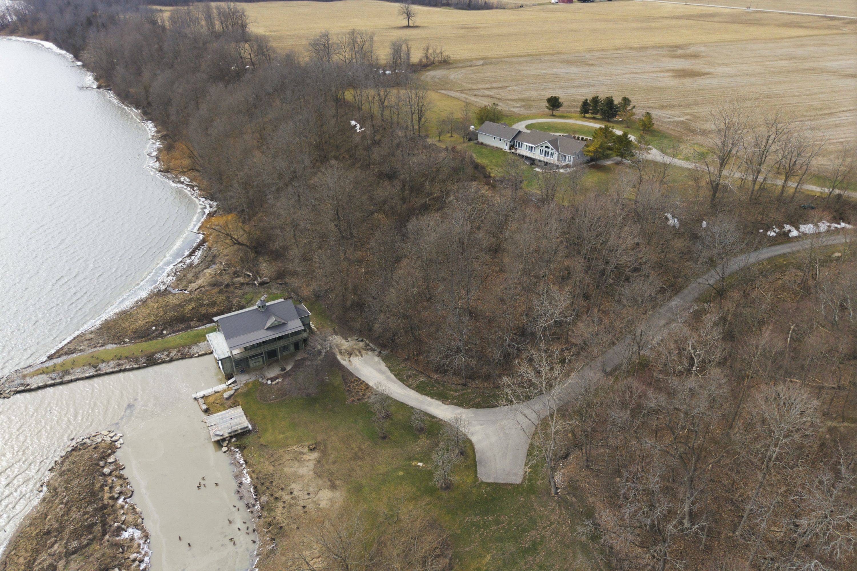 648 FRONT RD, Norfolk, ON N0E 1P0