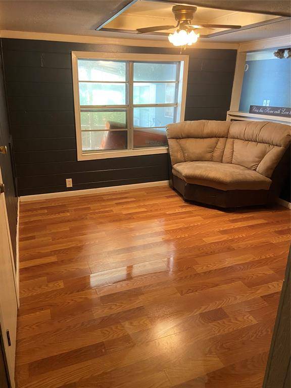 1670 Shiloh, Paris, TX 75460
