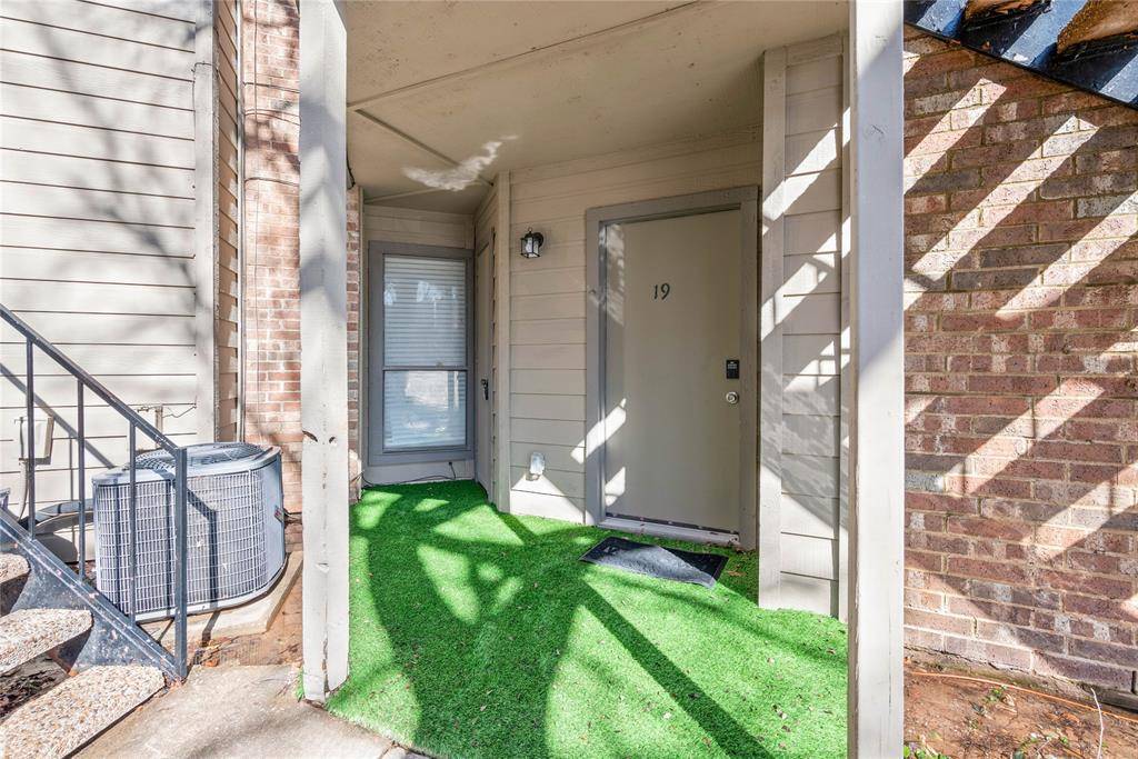 1608 Pecan Chase Circle #19, Arlington, TX 76012