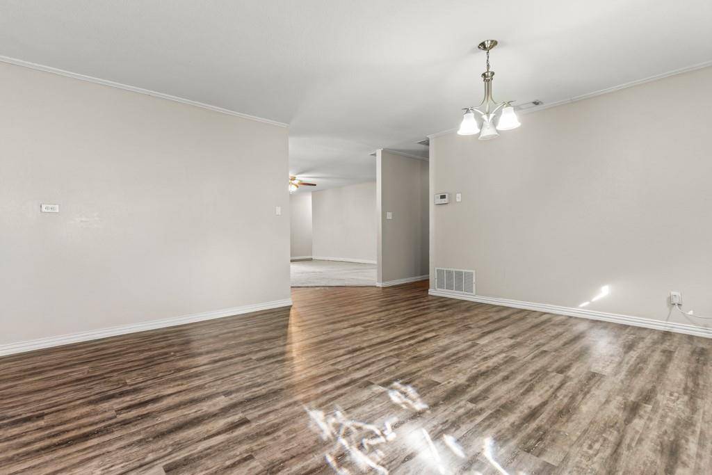 2400 Holly Street, Jacksonville, TX 75766