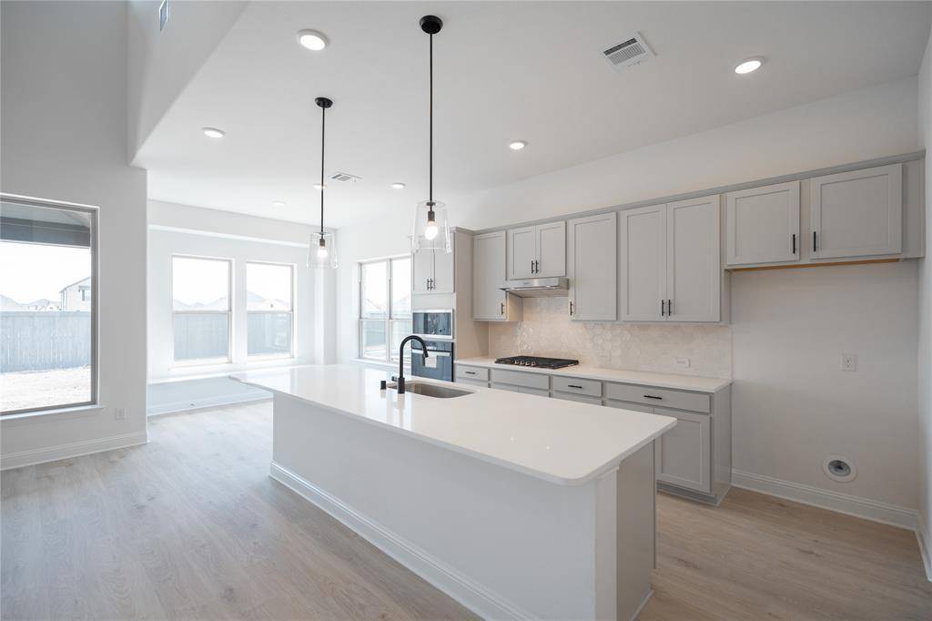 7118 Blackbrush Drive, Midlothian, TX 76065