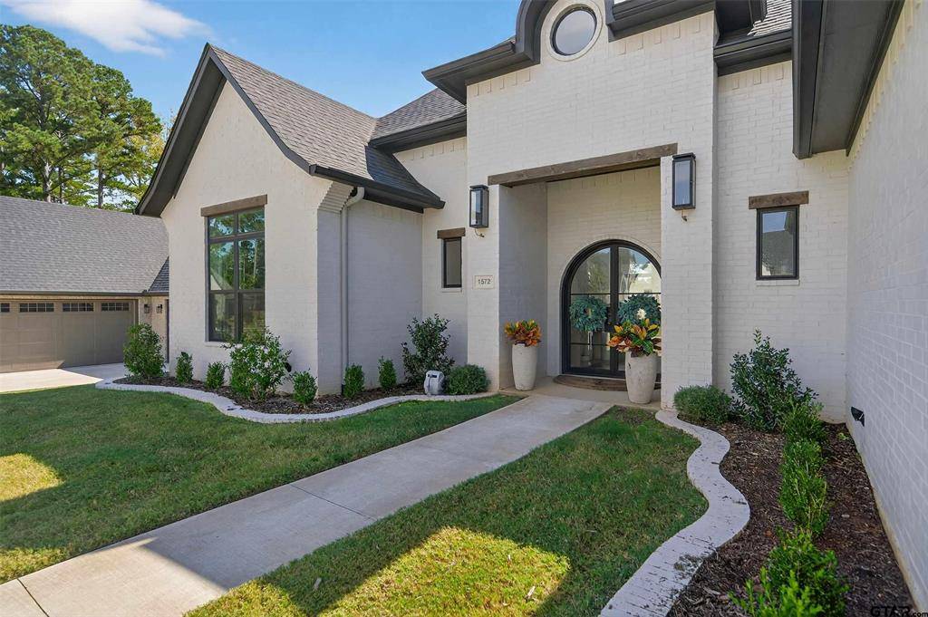 1572 Maple Circle, Tyler, TX 75703