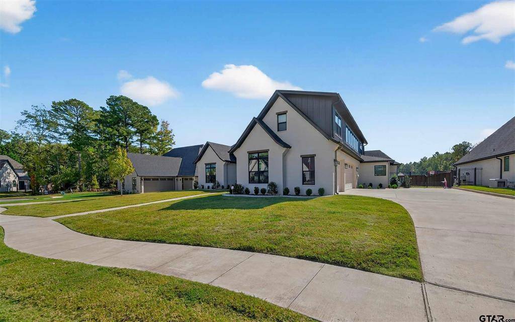 1572 Maple Circle, Tyler, TX 75703
