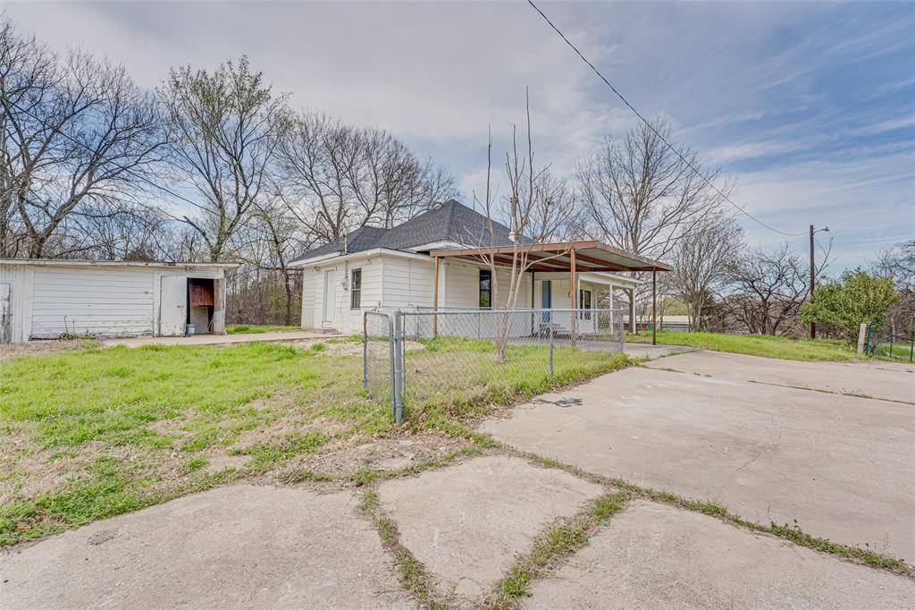 382 County Road 3102, Greenville, TX 75402