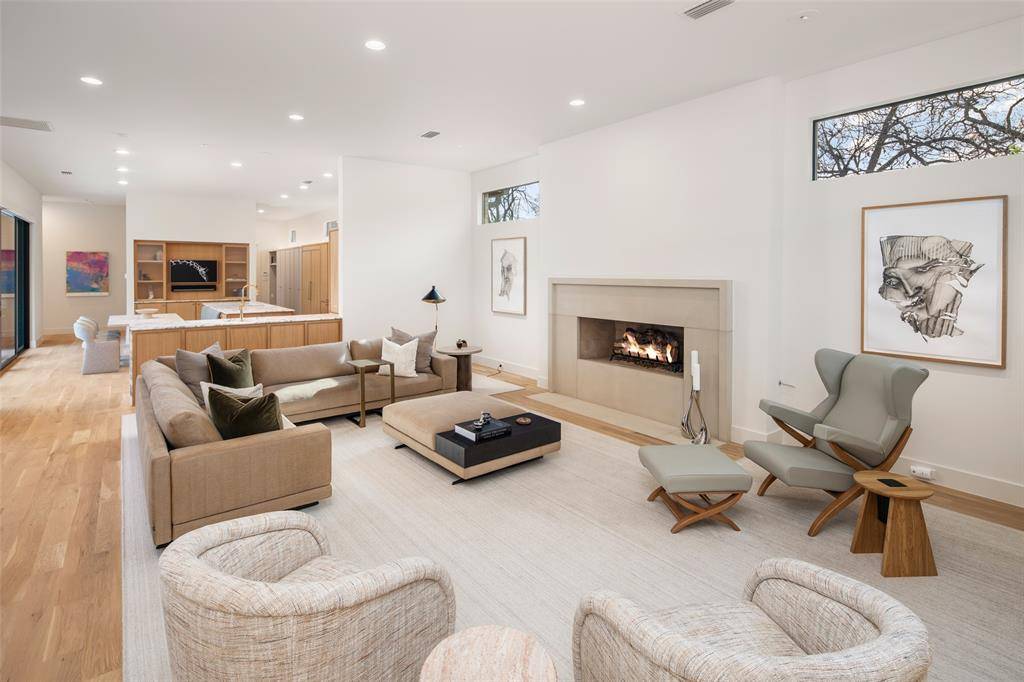 5000 W Hanover Avenue, Dallas, TX 75209