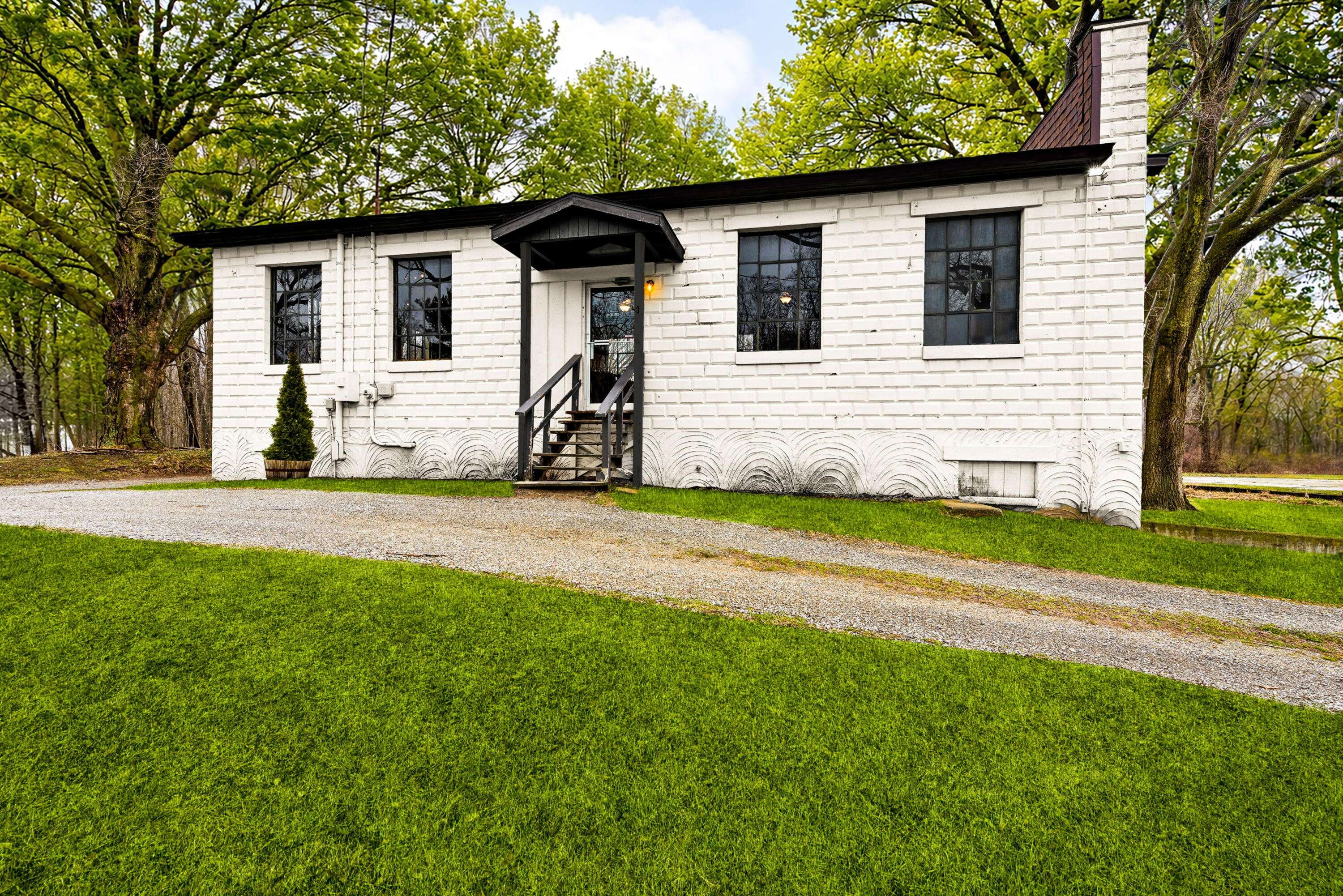 10243 Red Arrow HWY, Bridgman City, MI 49106