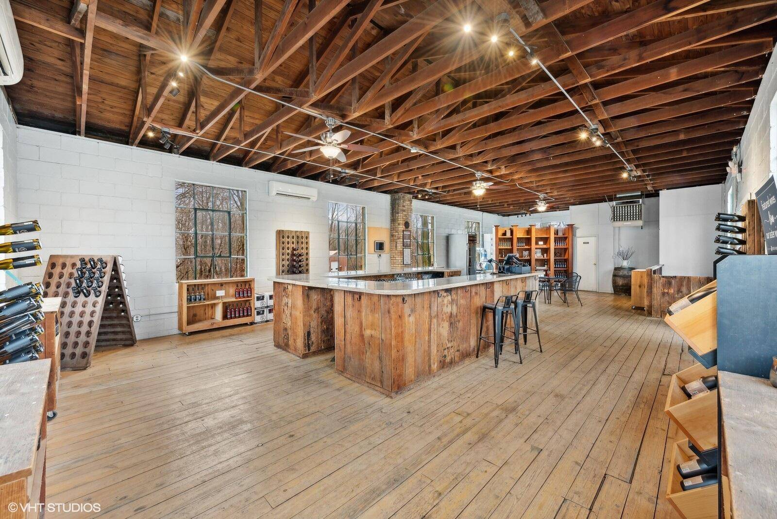 10243 Red Arrow HWY, Bridgman City, MI 49106