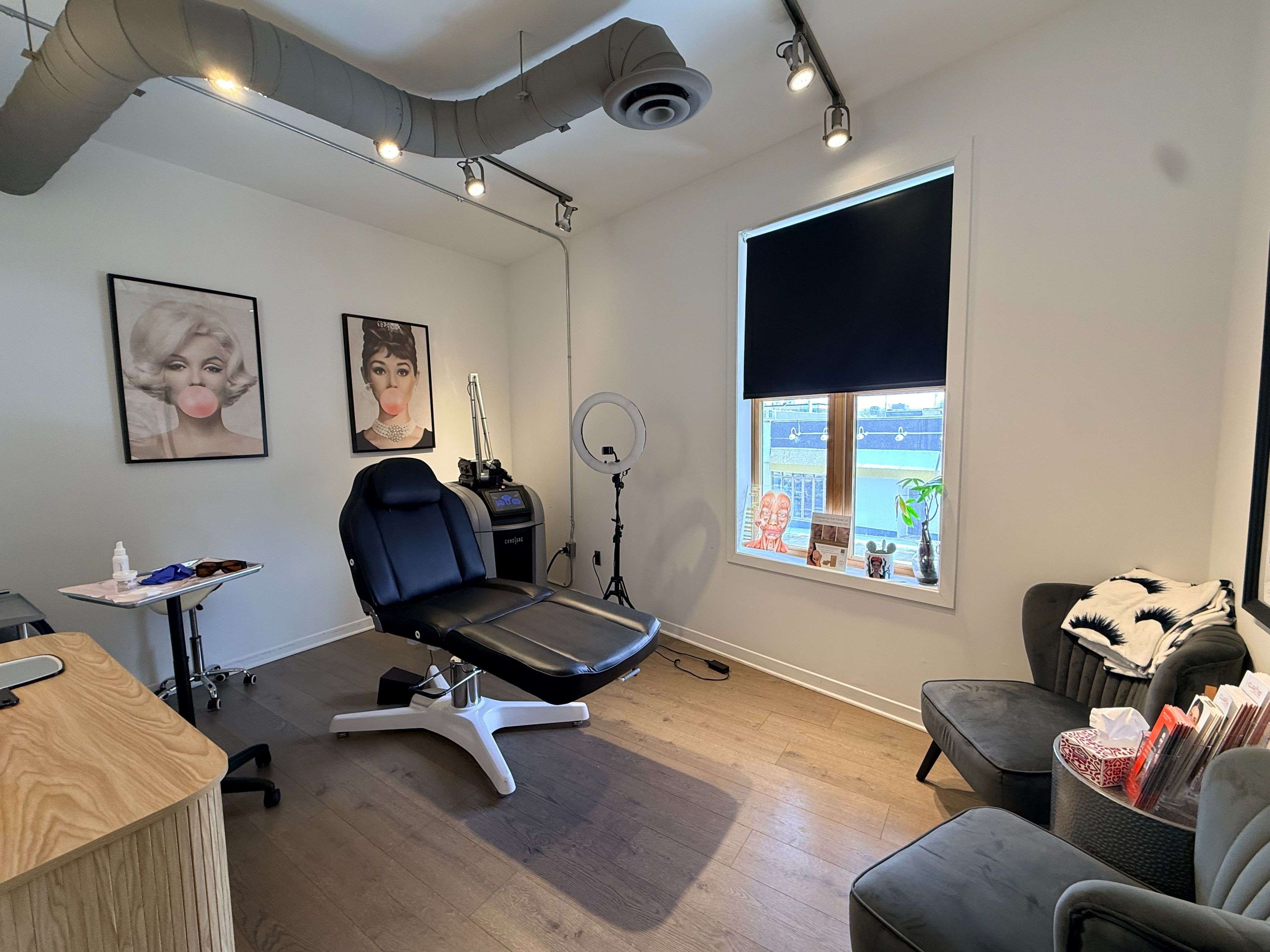 408 Churchill AVE #A, Carlingwood - Westboro And Area, ON K1Z 5C6