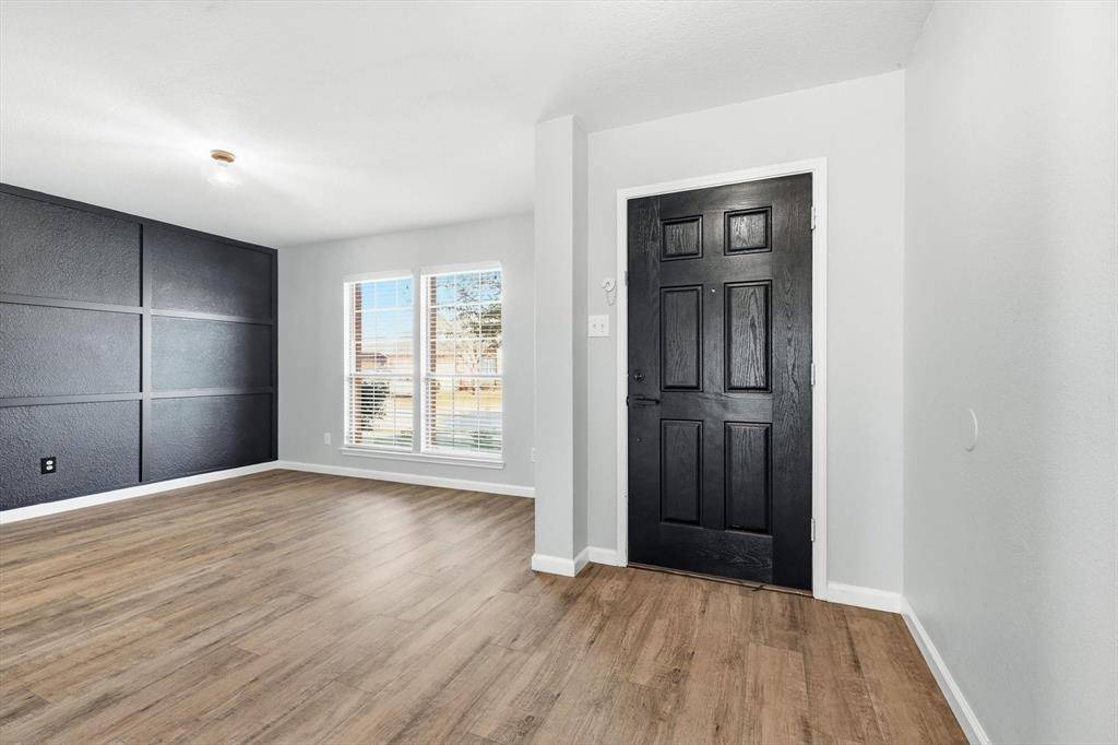 10733 Kittering Trail, Fort Worth, TX 76052