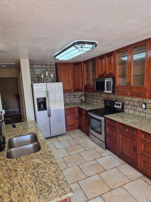 1088 Magnolia Lane, Cedar Hill, TX 75104