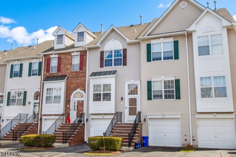 239 Terrace Lake Dr, Butler Boro, NJ 07405