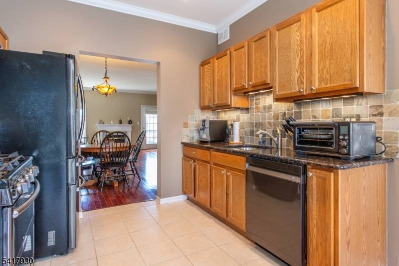 239 Terrace Lake Dr, Butler Boro, NJ 07405