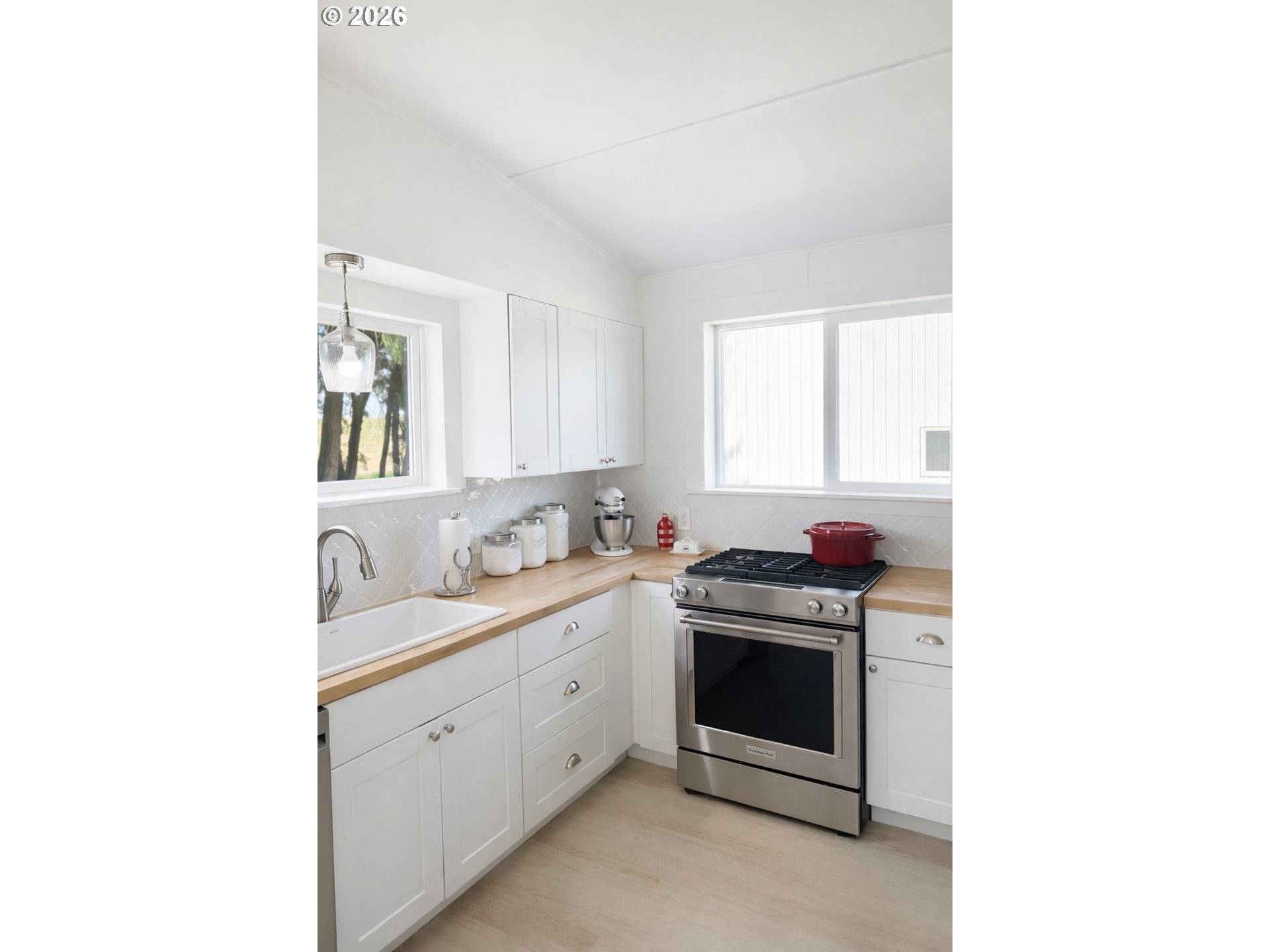 21811 COLE LN, Aurora, OR 97002