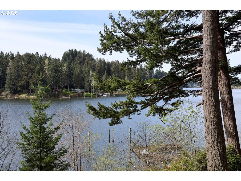 71350 SUNNY COVE RD, Lakeside, OR 97449