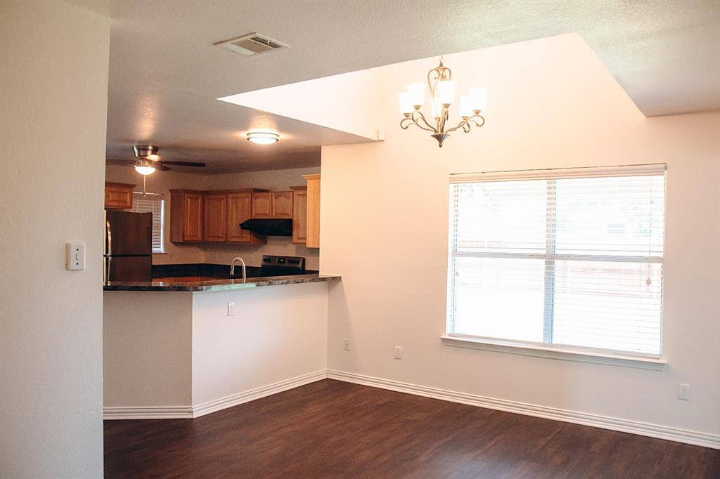 4707 Valleyview Drive, Mansfield, TX 76063