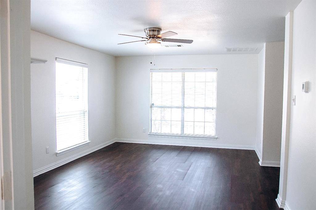 4707 Valleyview Drive, Mansfield, TX 76063