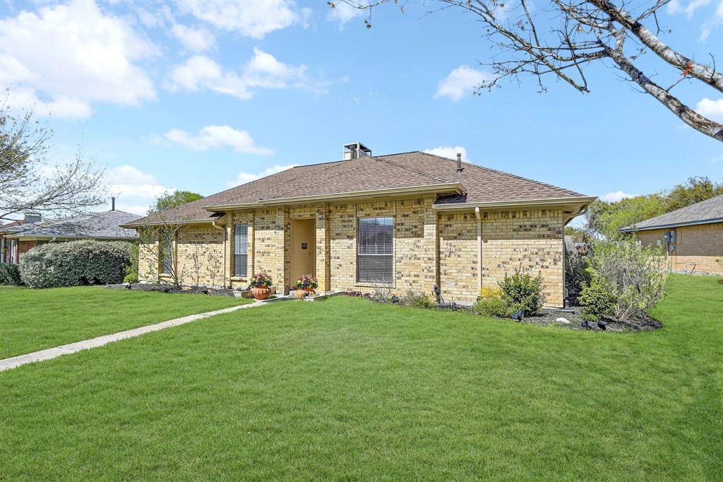 2621 Winterlake Drive, Carrollton, TX 75006