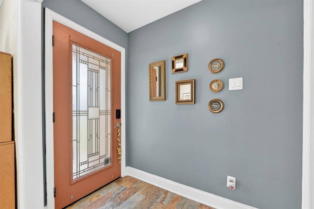 2621 Winterlake Drive, Carrollton, TX 75006