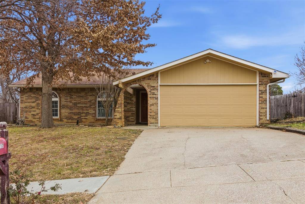 4217 Glen Pines Drive, Arlington, TX 76016