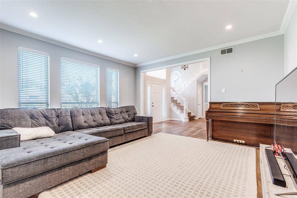 1421 Santa Fe Trail, Carrollton, TX 75007