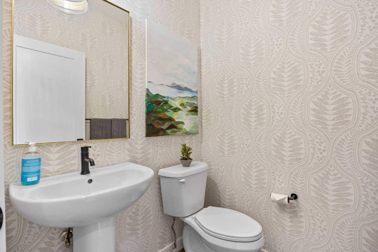 656 Bayview WAY SW, Airdrie, AB T4B 3N6