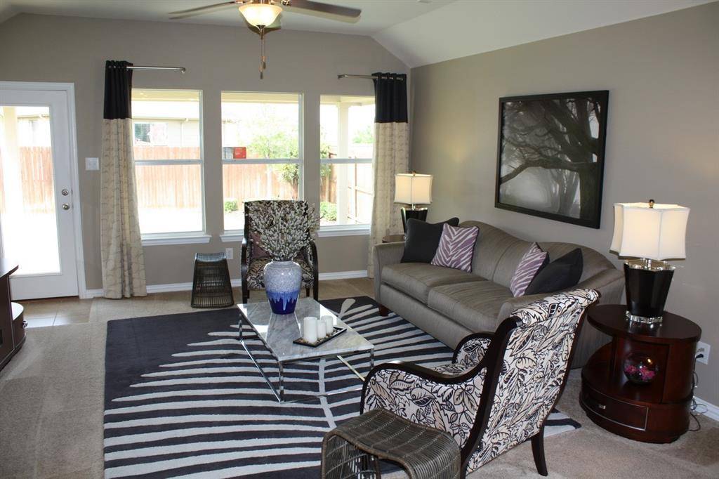 2777 cresent lake Drive, Little Elm, TX 75068