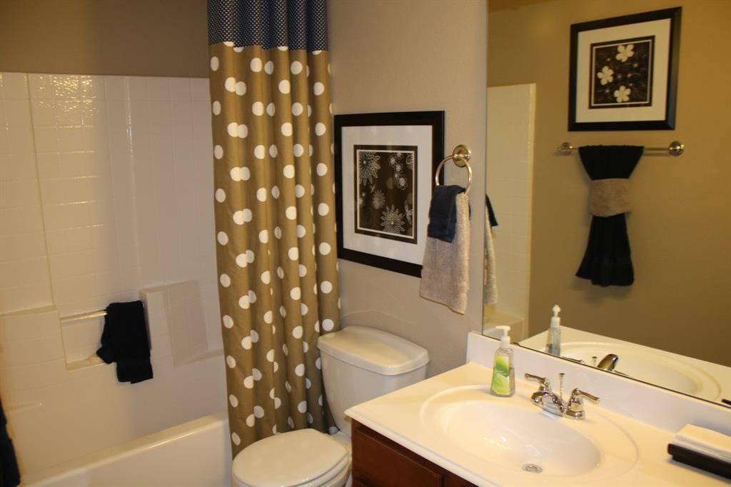 2777 cresent lake Drive, Little Elm, TX 75068