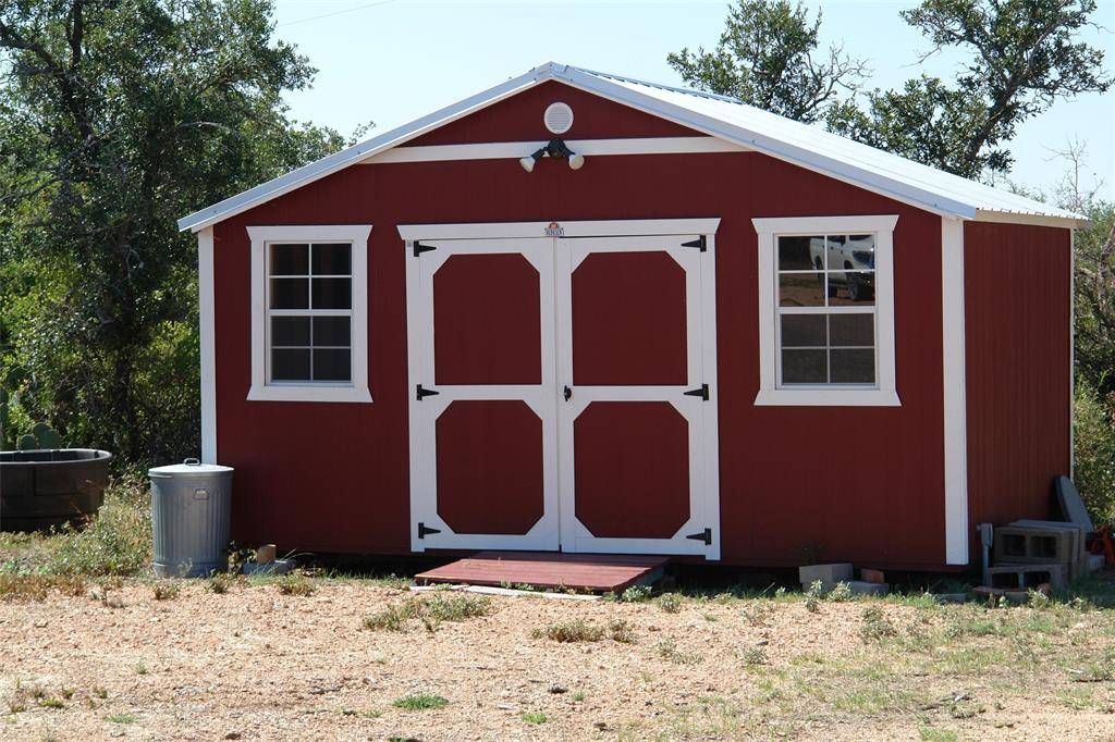 000 County Road 152, Brady, TX 76825