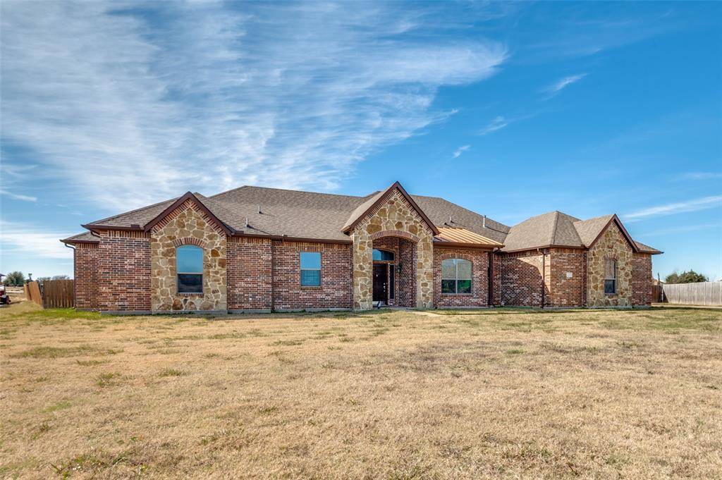 124 Windsor Circle, Waxahachie, TX 75165