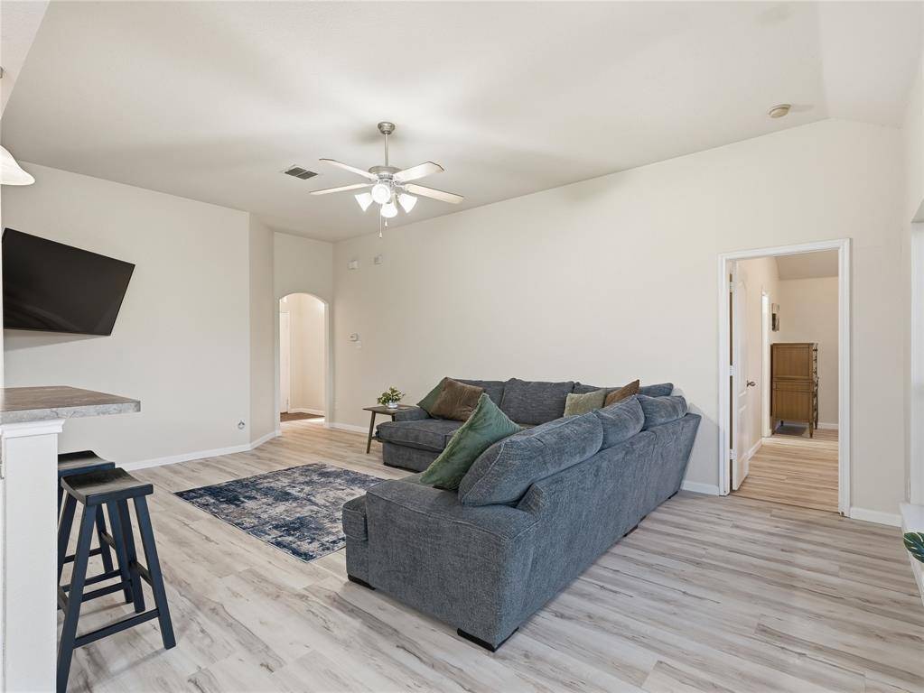 420 Stirling Road, Rhome, TX 76078