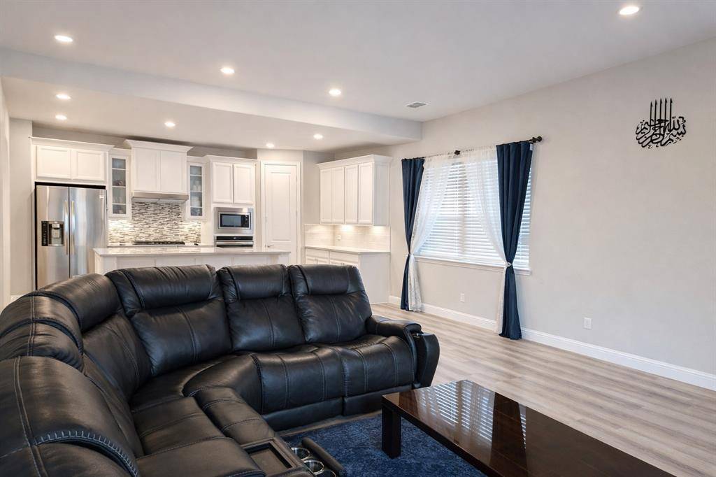 4134 Caprock Canyon Road, Sachse, TX 75048