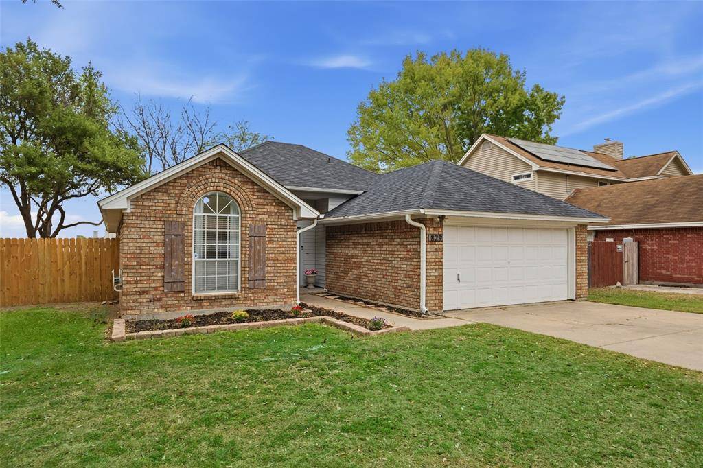 829 Parkwest Boulevard, Saginaw, TX 76179