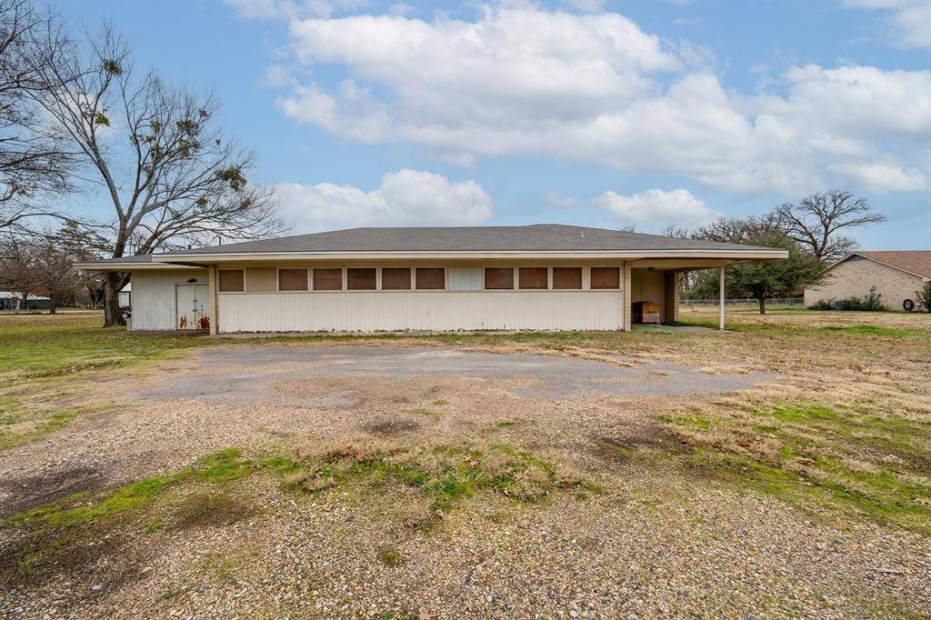 407 S Crockett, Edgewood, TX 75117