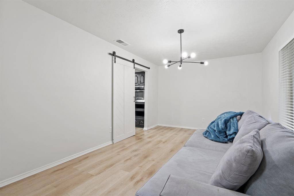 514 Bow Arrow Drive, Dallas, TX 75224