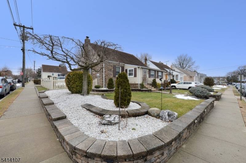 379 Ashley St, Perth Amboy City, NJ 08861