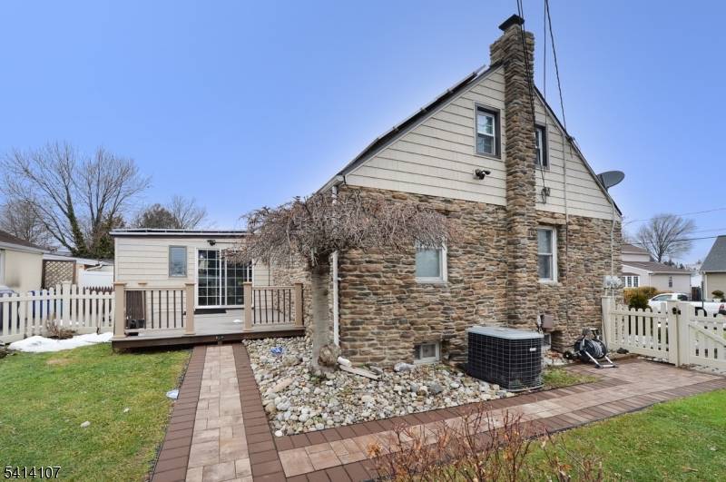 379 Ashley St, Perth Amboy City, NJ 08861