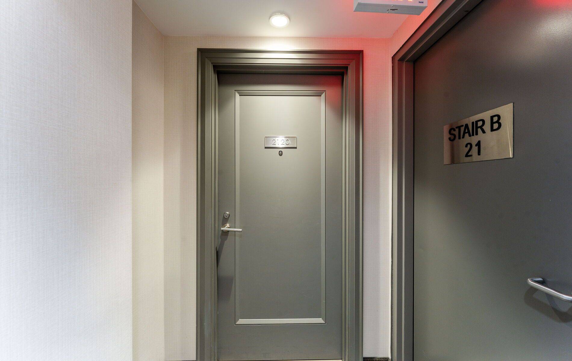 155 Yorkville AVE #2120, Toronto C02, ON M5R 1C4